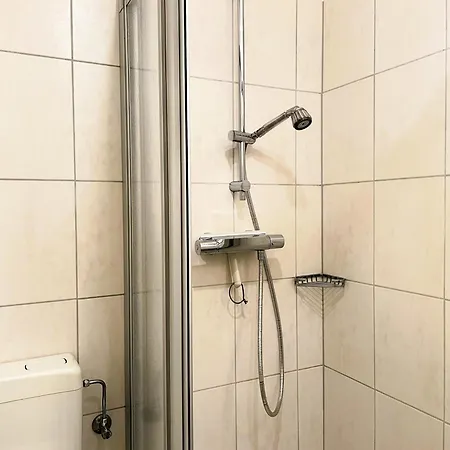 Blanker Hans, Badestrasse Apartment