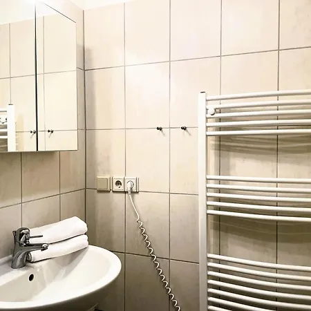 Blanker Hans, Badestrasse Apartment *